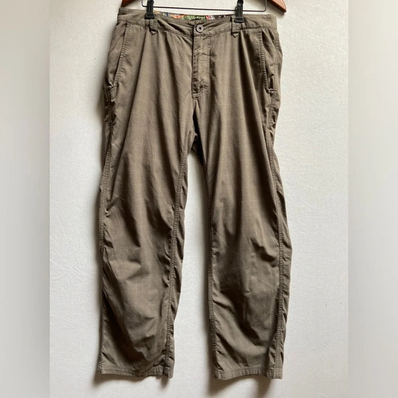 Lululemon Athletica checkered plaid straight leg khaki athletic pants Sz 34 - Picture 1 of 13